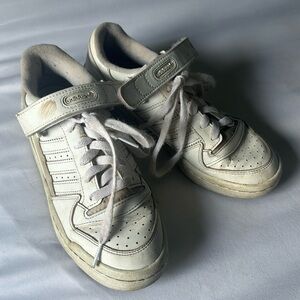 [adidas] white kids’ sneaker size 5